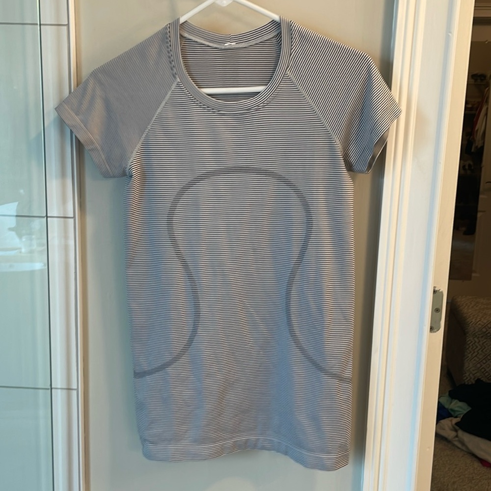 Lululemon swiftly top